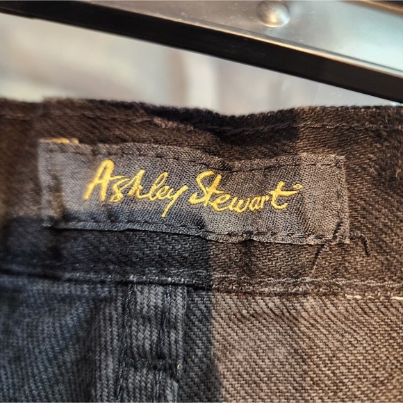 Vintage 90's Black Denim High Waisted Jean Shorts Size XL - Picture 5 of 5